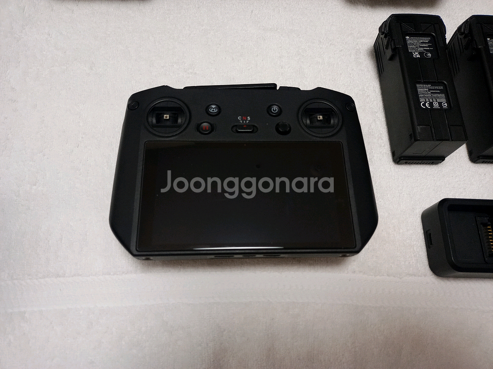 dji 매빅3시네 rc pro 프리미엄 콤보 팝니다--2