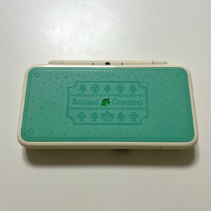 닌텐도 2DS XL 동물의 숲 에디션