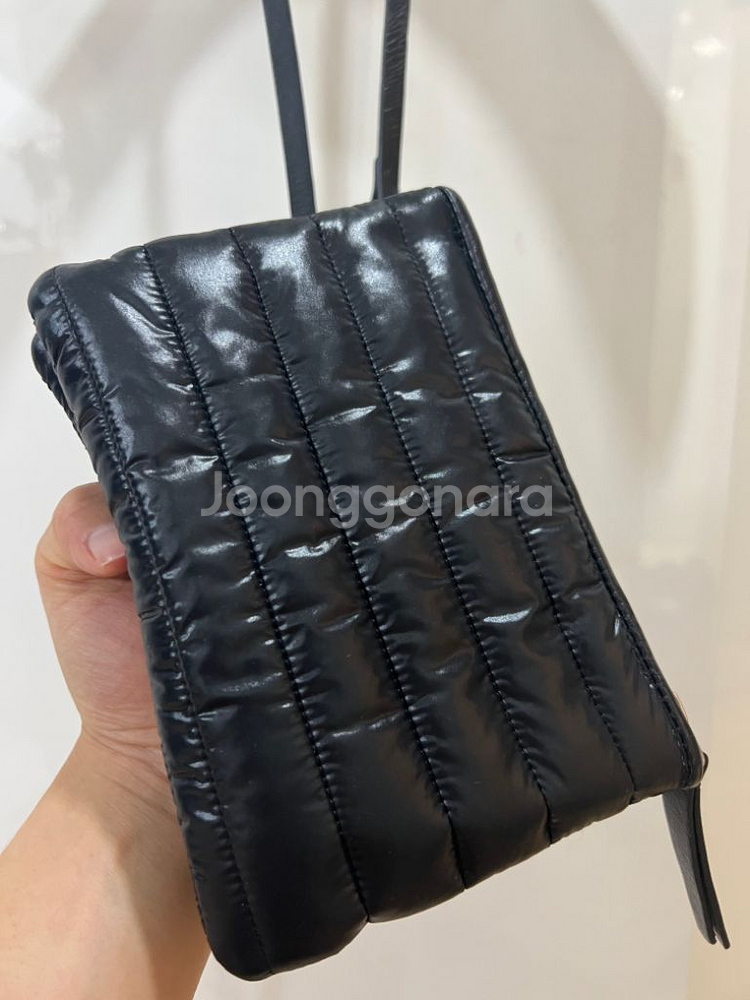 백화점) 몽클레어 크로스백 (새상품급,한정판)--1