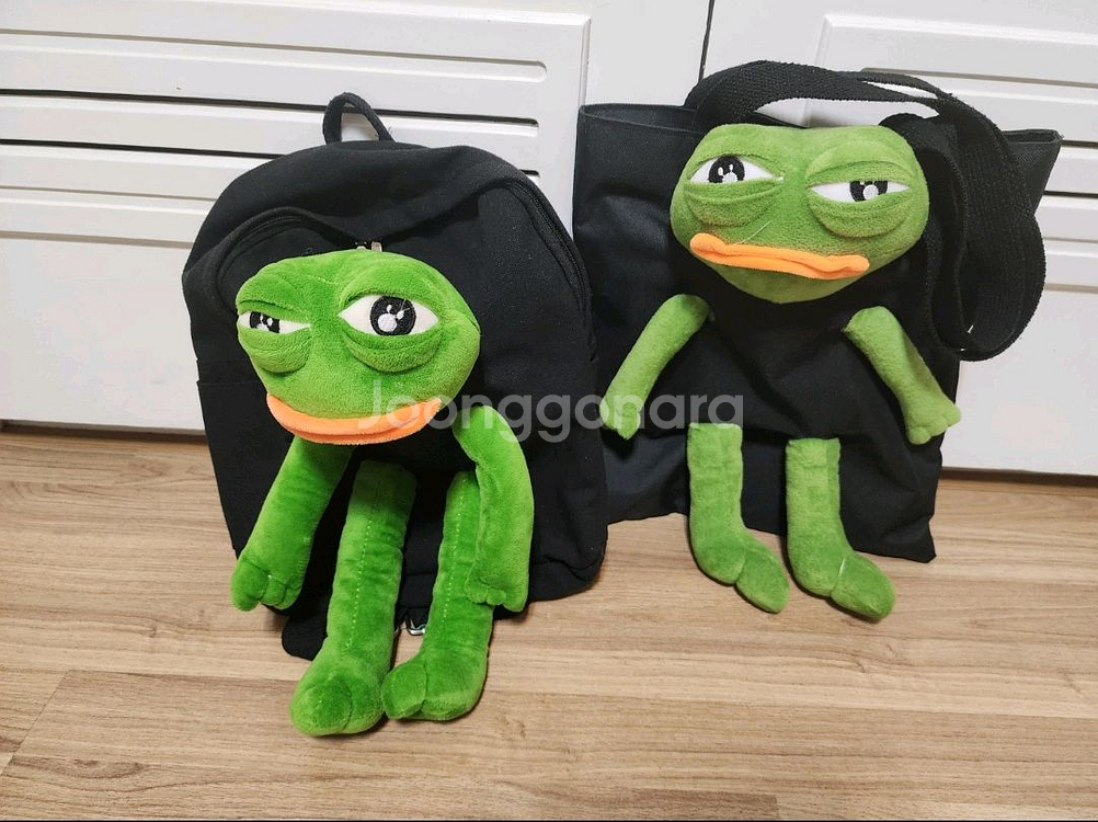 검정색 페페가방 개구리가방 백팩 손가방--0