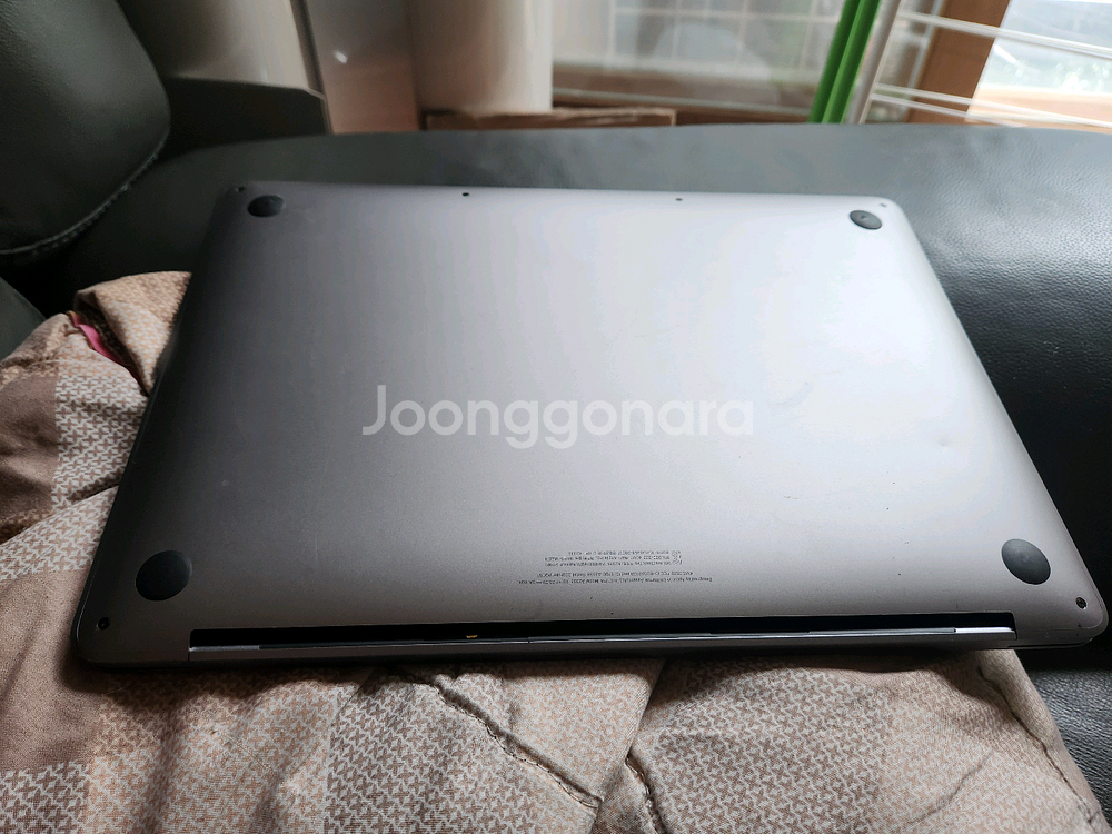 맥북 프로 M1 13인치 터치바 램8g 용량500g--1