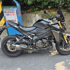 스즈키 GSX-S1000 오토바이 바이크