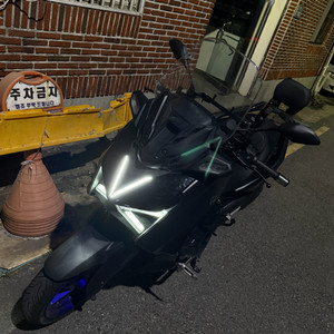 부산 xmax 24년식 판매합니다.