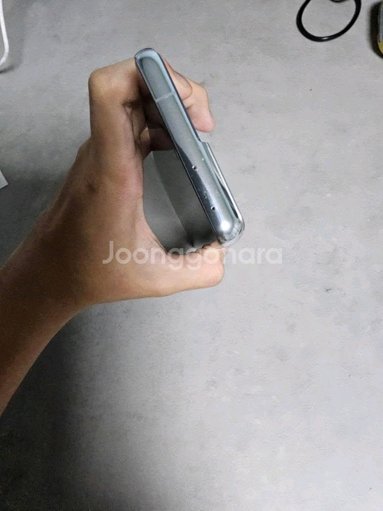 갤럭시 S21 울트라 256G 거의 새상품. S급--5