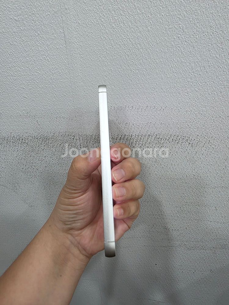 갤럭시 S23FE 화이트 256기가 A급 팔아요~--2