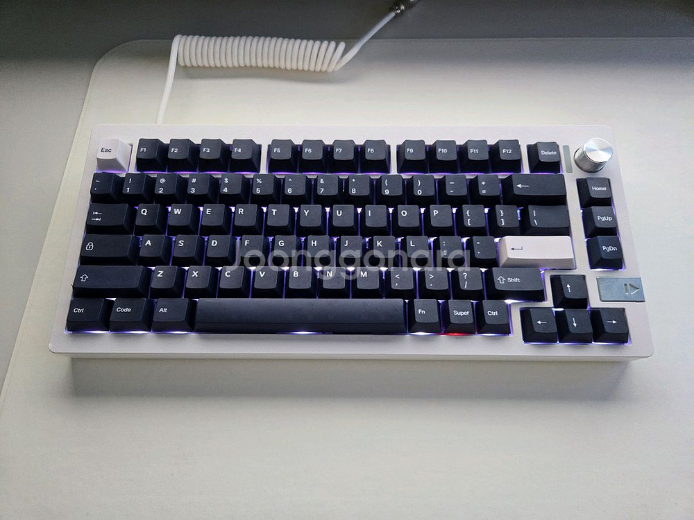 LMK81 + LMK 21 풀알루 커스텀 키보드 판매--0