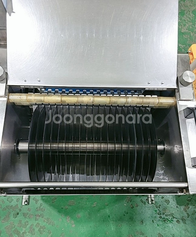 중고에스엘생육세절기SFO-300.냉장세절기판매합니다--3
