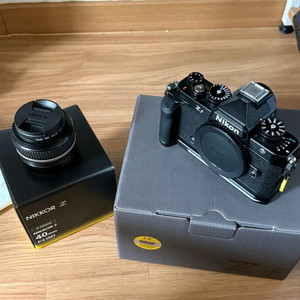 니콘 Zf 카메라 40mm SE 렌즈 일괄 판매