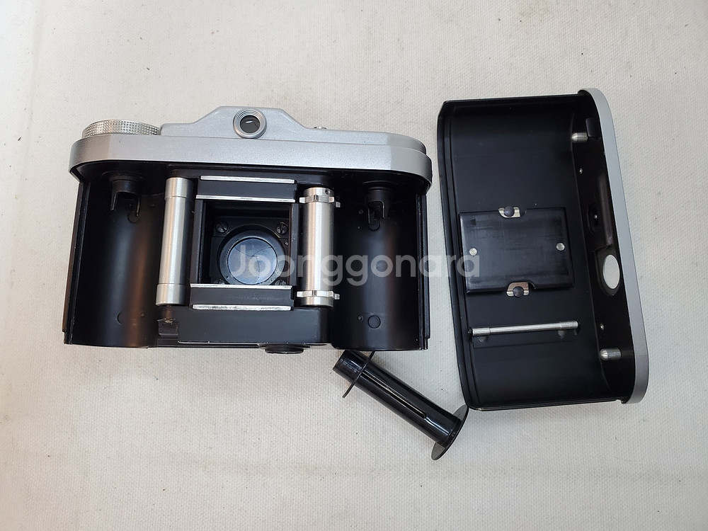 Zeiss TAXONA초미니카메라(24x24mm)--3