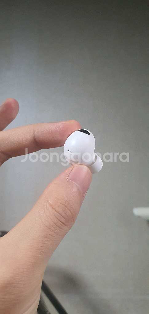 버즈 2 프로 화이트 오른쪽 유닛 판매합니다--0