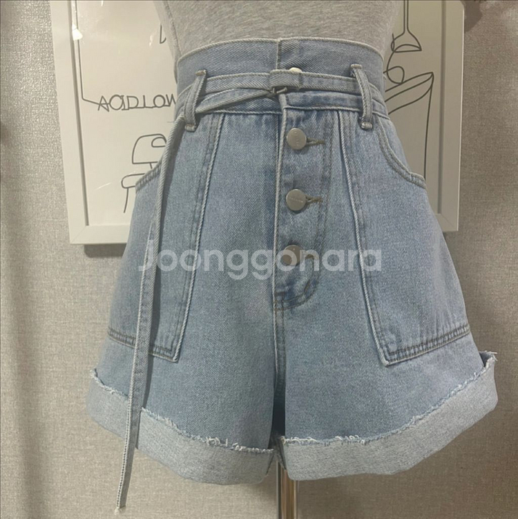 새상품 하이웨스트 단추 청 반바지--0