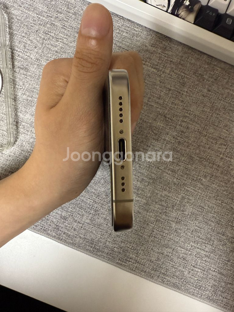 아이폰 15 Pro 256GB 내추럴 티타늄--4