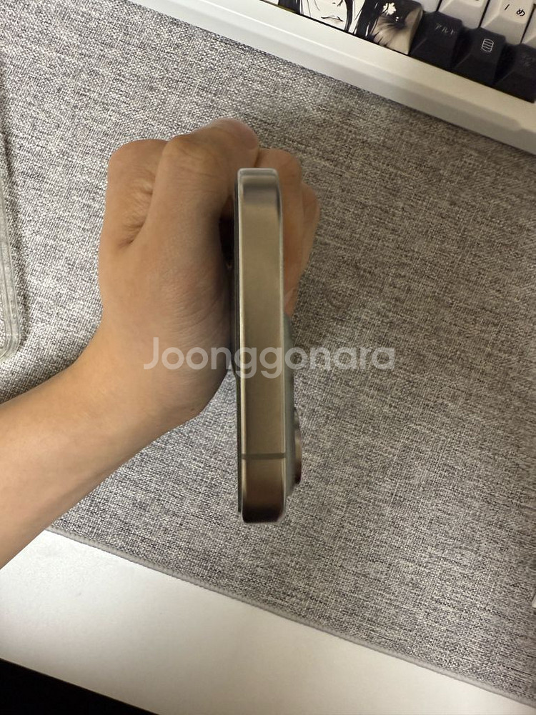 아이폰 15 Pro 256GB 내추럴 티타늄--5
