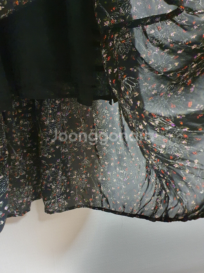 써스데이아일랜드 프릴 디테일 플로랄 롱 원피스 s사--6