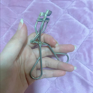 속눈썹 뷰러