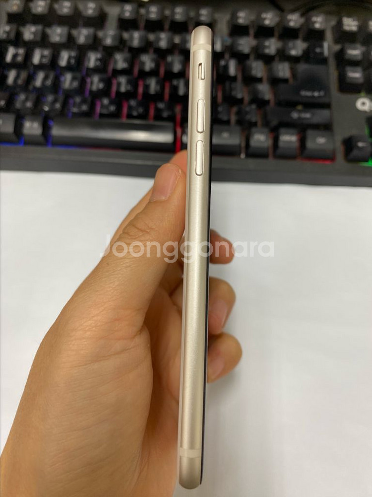 아이폰SE3 스트라이트 A급 256G 무잔상--4