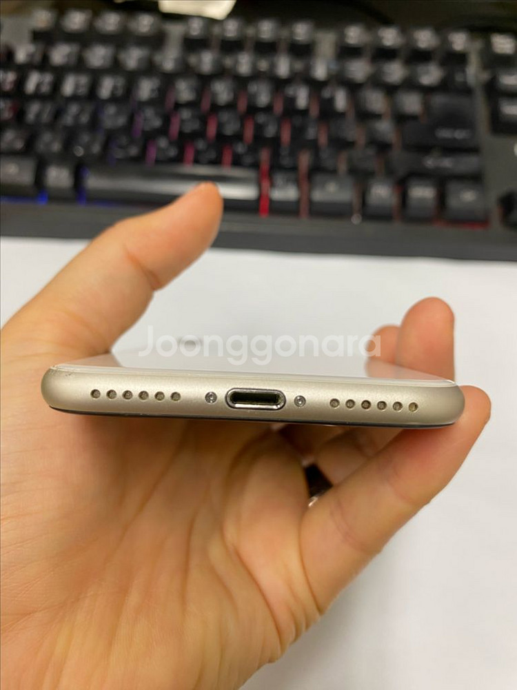 아이폰SE3 스트라이트 A급 256G 무잔상--6