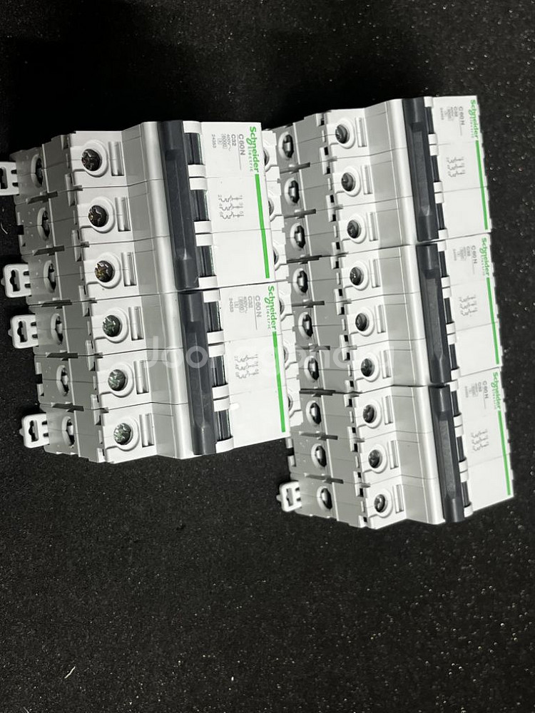 Schneider C60N 3P 배선차단기 5개--0