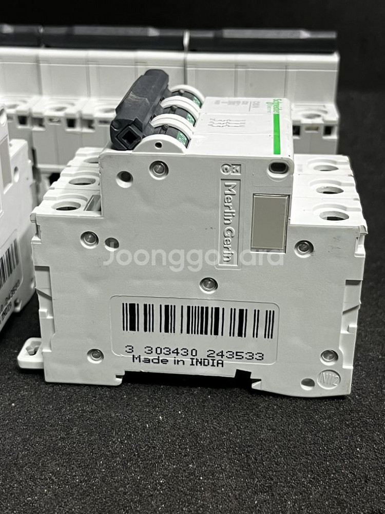Schneider C60N 3P 배선차단기 5개--3