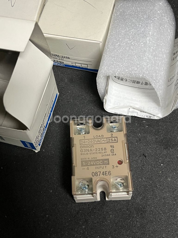 OMRON G3NA-225B SSR 3개--1
