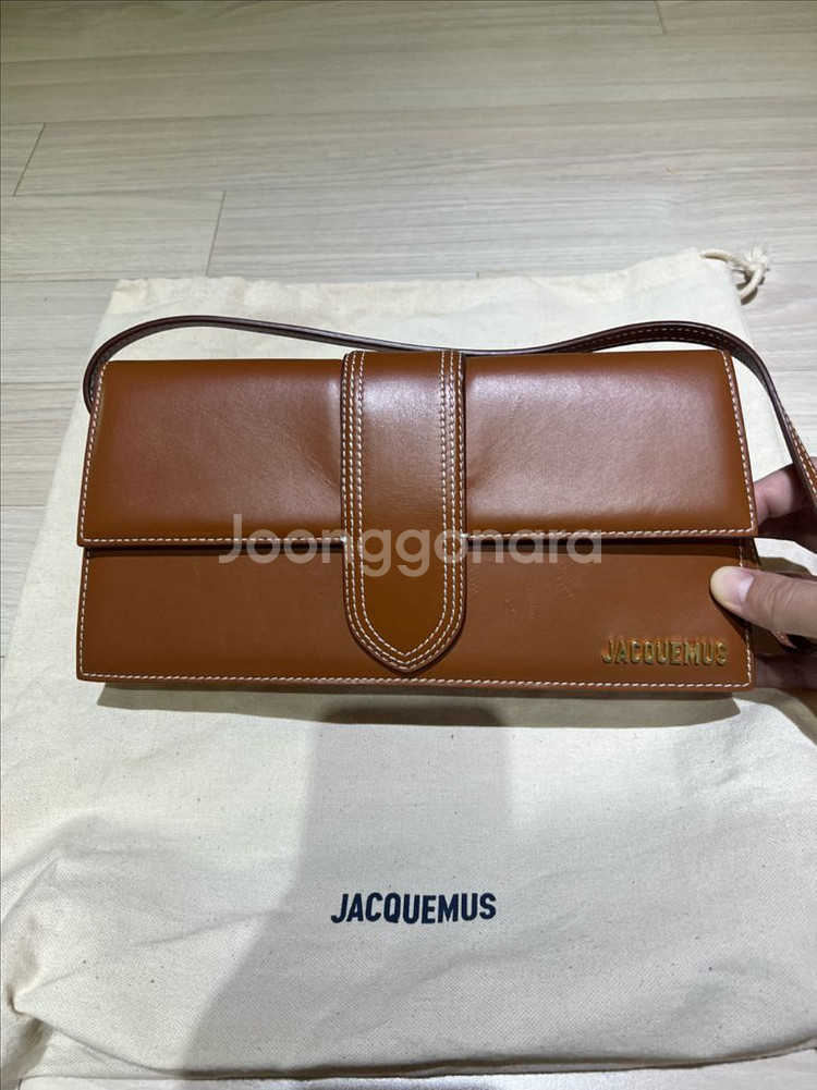 자크뮈스 르 밤비노 롱 숄더백--0