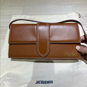 자크뮈스 르 밤비노 롱 숄더백