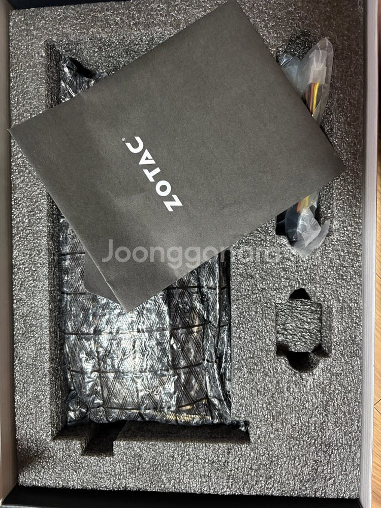 ZOTAC GTX 1070 Ti AMP! Edition--4