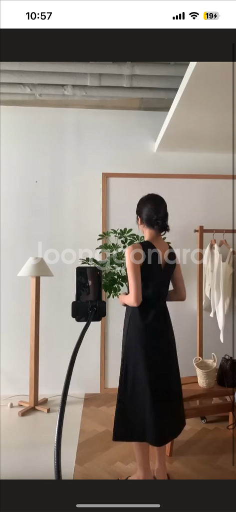 시에 제나 브이넥 슬리브리스 블랙 xs--4
