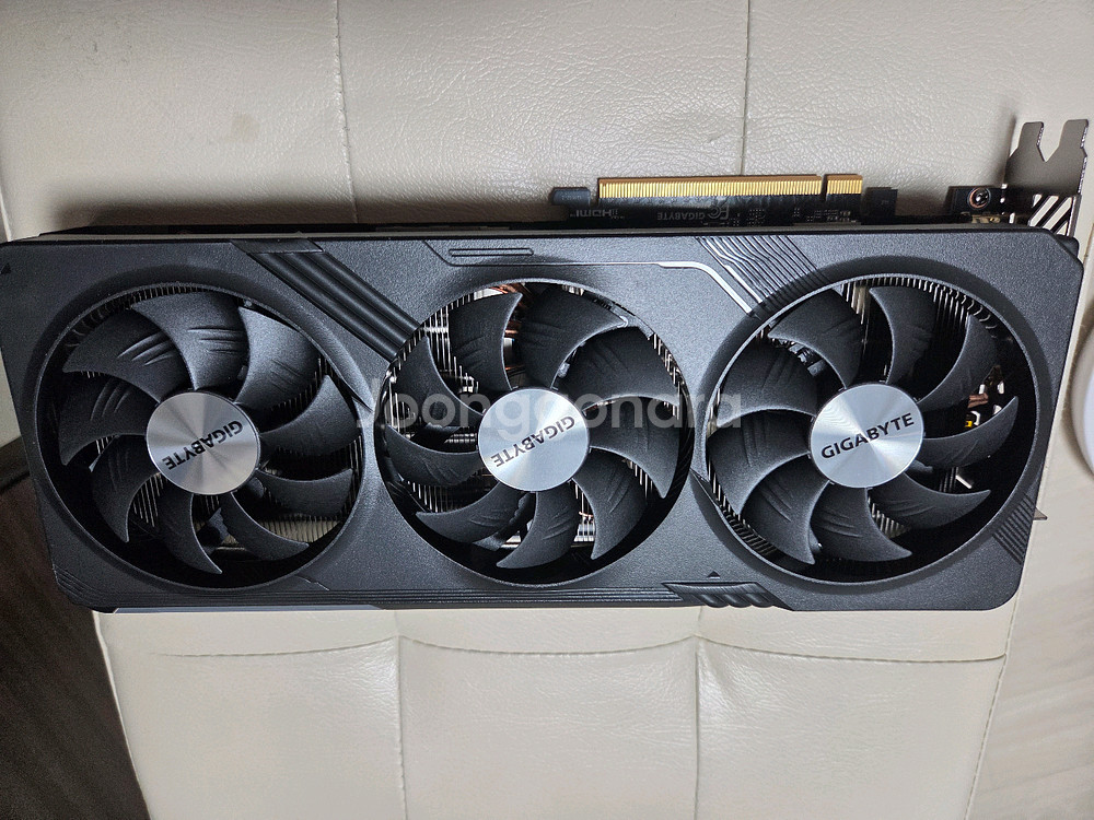 7700 xt 팝니다--2