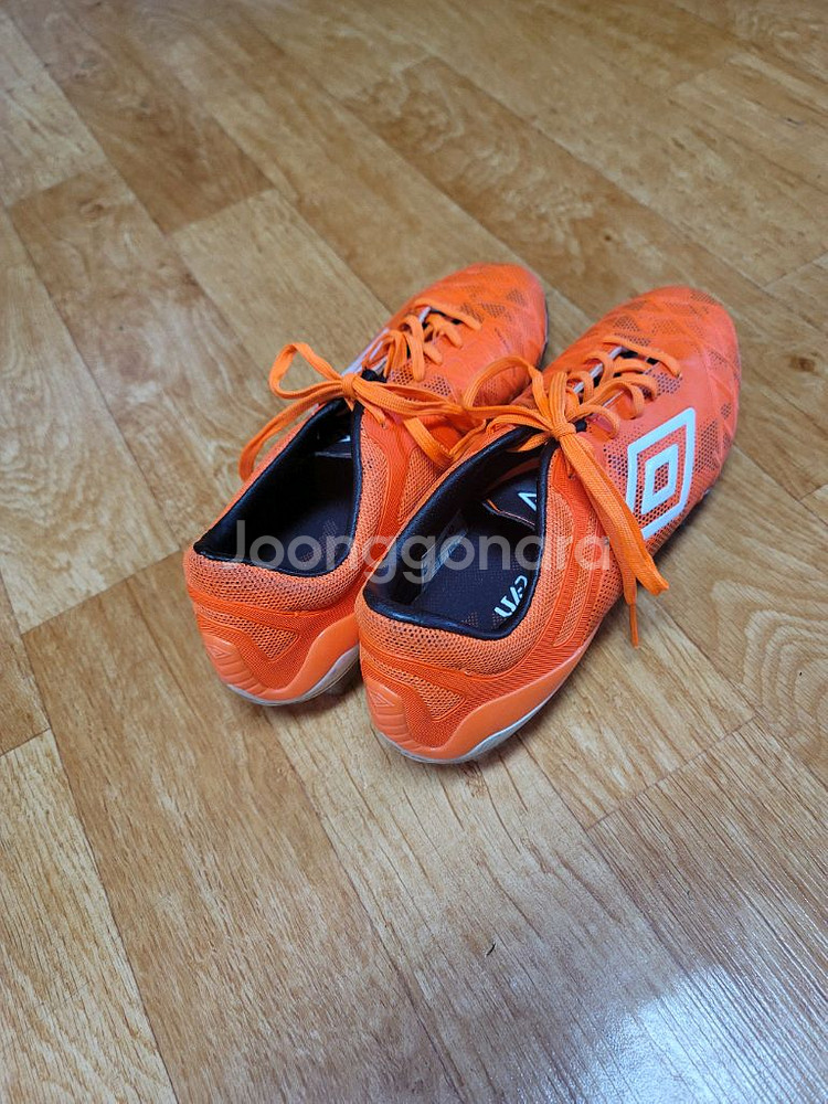 엄브로 축구화 급처--2
