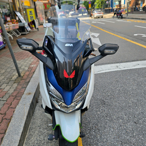 혼다 포르자300 19년식