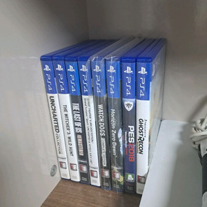 ps4슬림 1TB+패드2+타이틀 몇개