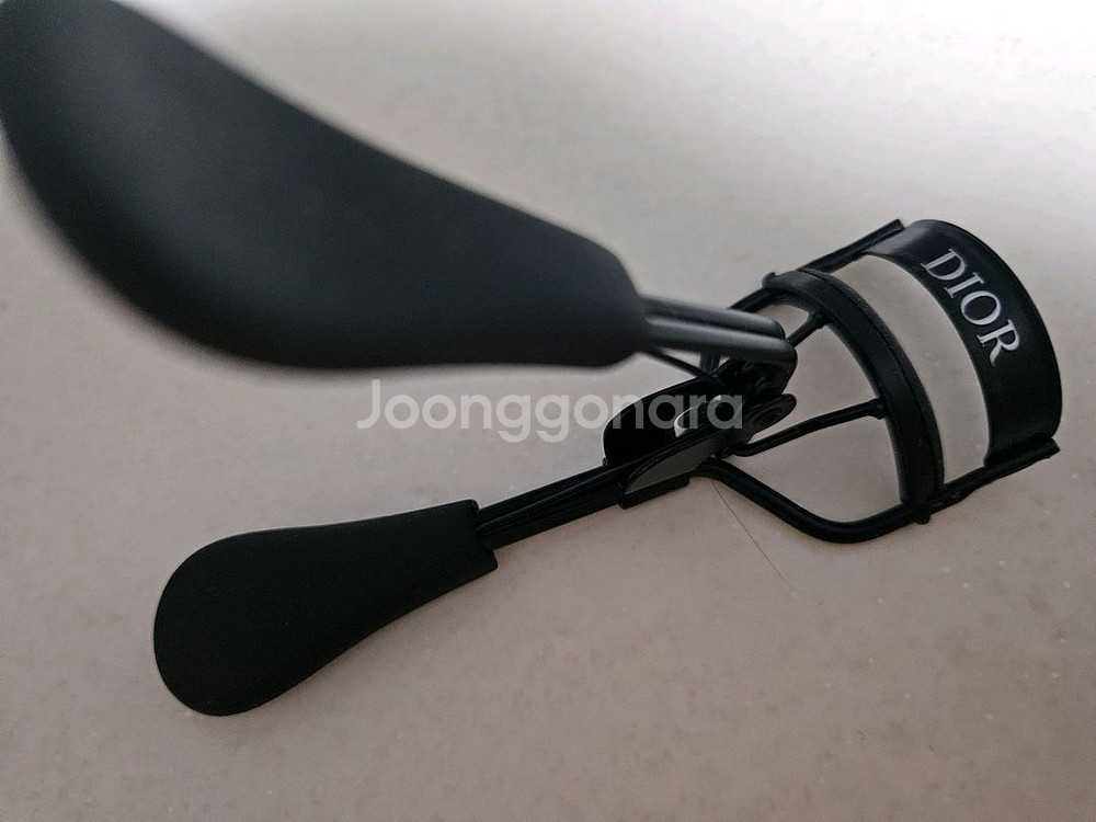 디올 백스테이지 뷰러--4