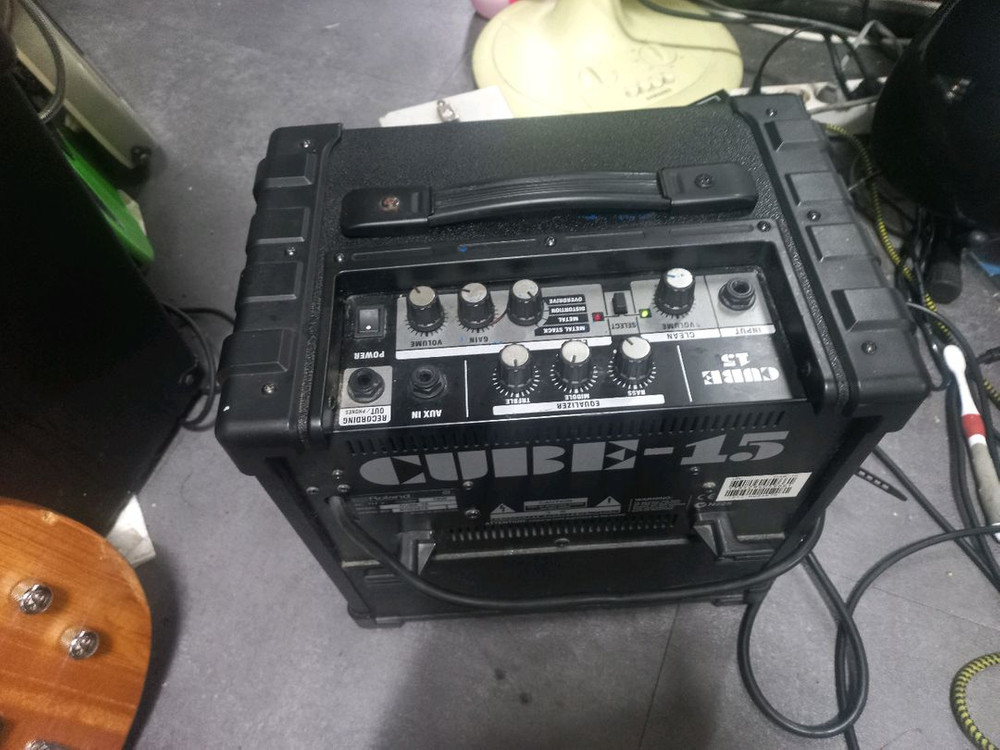 로랜드 큐브 15앰프 이미지