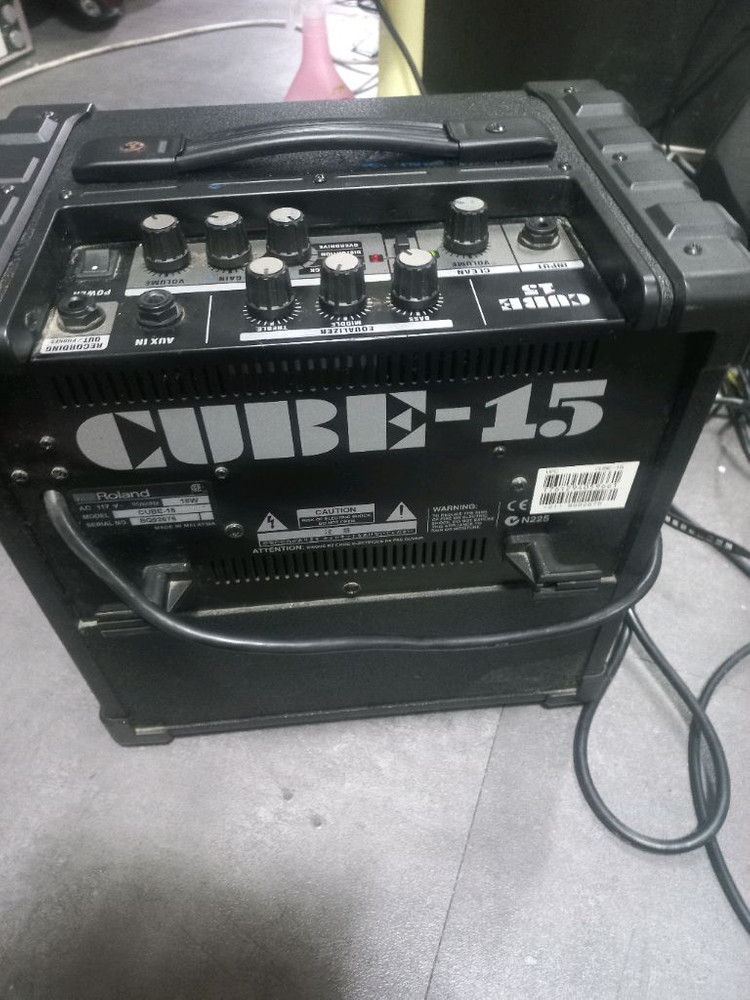 로랜드 큐브 15앰프 이미지
