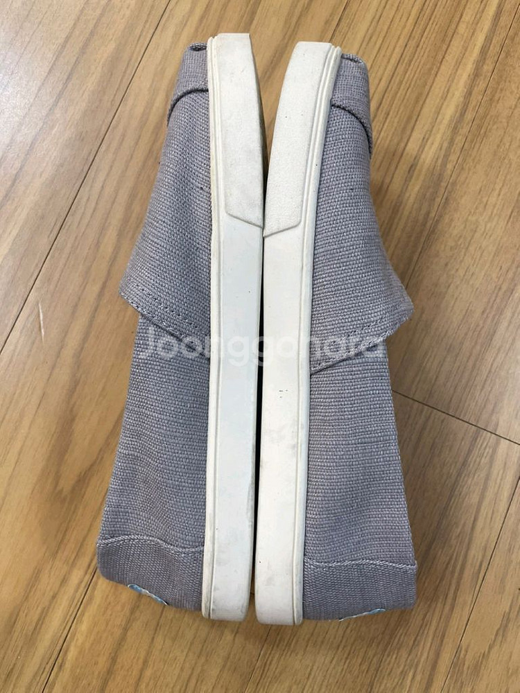 TOMS 톰스 슬립온 신발입니다.- 색상은 회색이에요---3