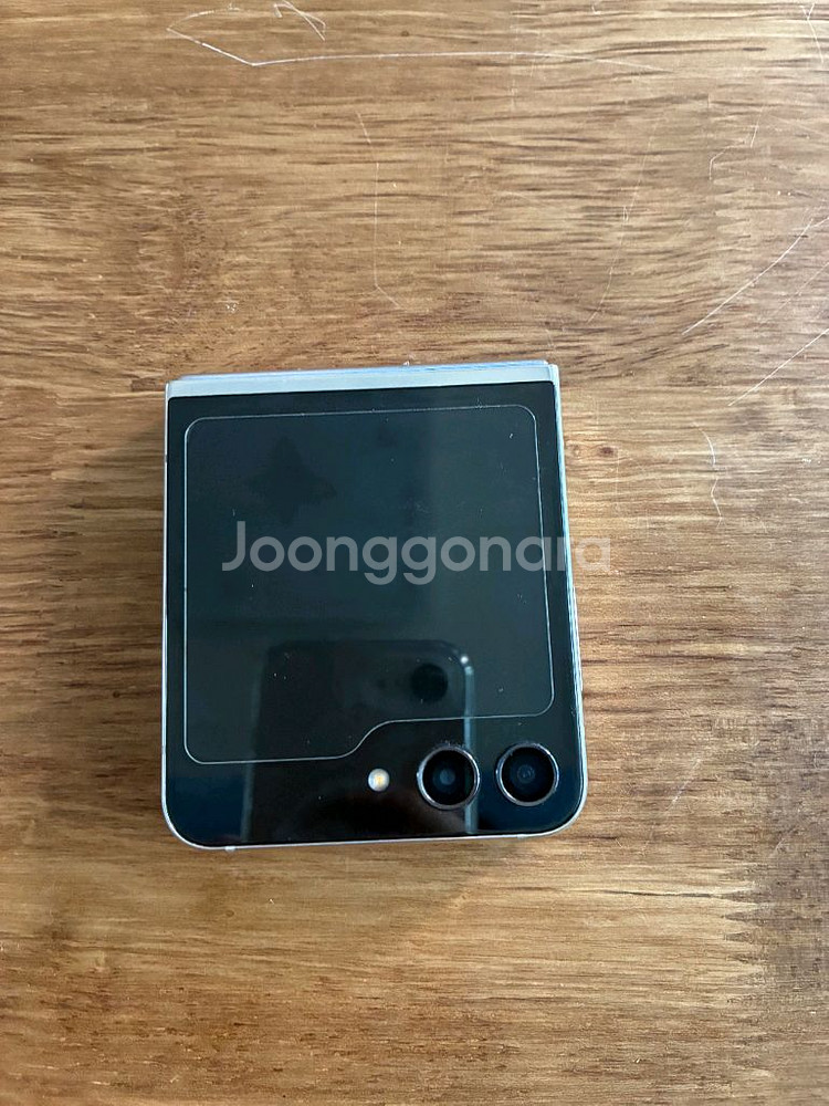 갤럭시 Z 플립5 화이트--5