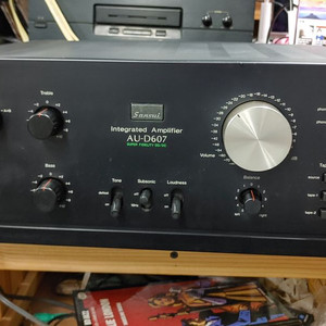 Sansui AU-D607 앰프