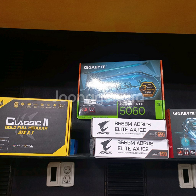 기가바이트 RTX 5060 EAGAN 미개봉신품--0