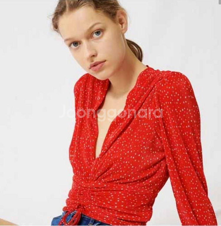 마쥬 트와이스 나연 레드 도트 블라우스 1--1