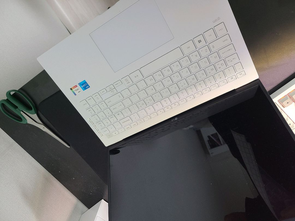 그램 16 16ZD90P-GX56K (6개월 사용) 이미지