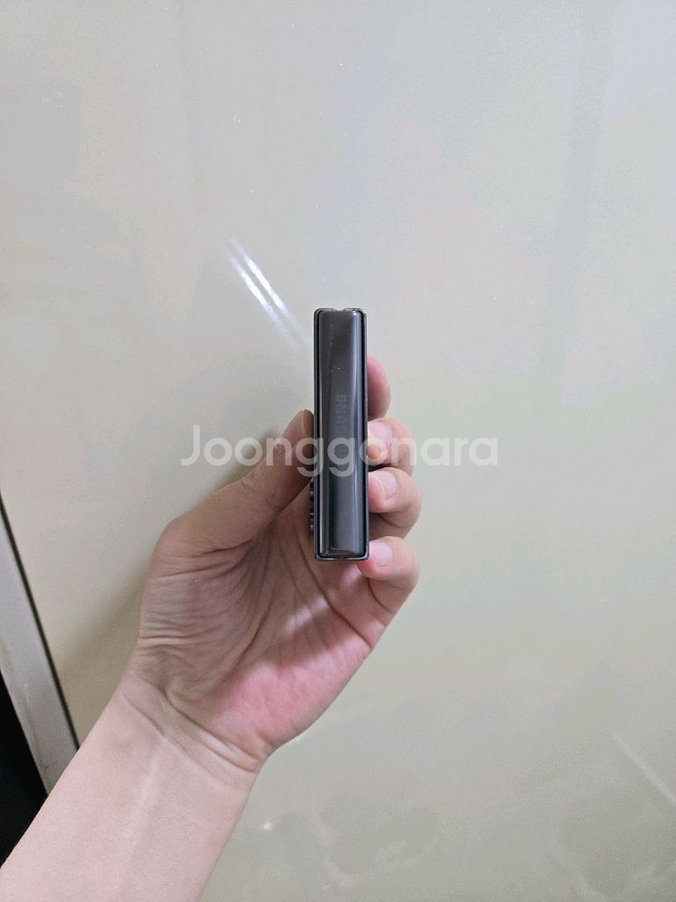 갤럭시 z플립5 (256) 그라파이트 팝니다--4