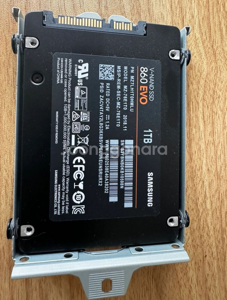 ps4pro 플스4프로 1T(ssd교체) 블랙 풀박--1