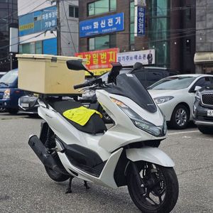 8.pcx125 21년식 15@@@Km 실키로수 팝니다