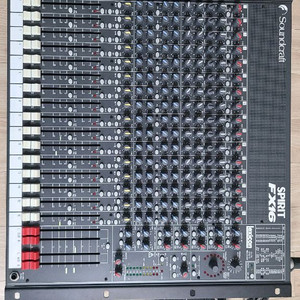 Soundcraft Spirit FX16 믹서