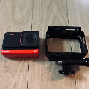 인스타360 r + 4k에디션 카메라 모듈