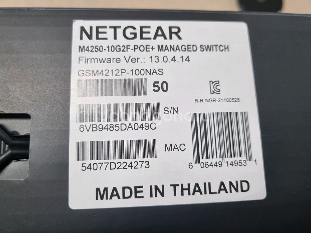 넷기어 M4250-10G2F-POE+--2
