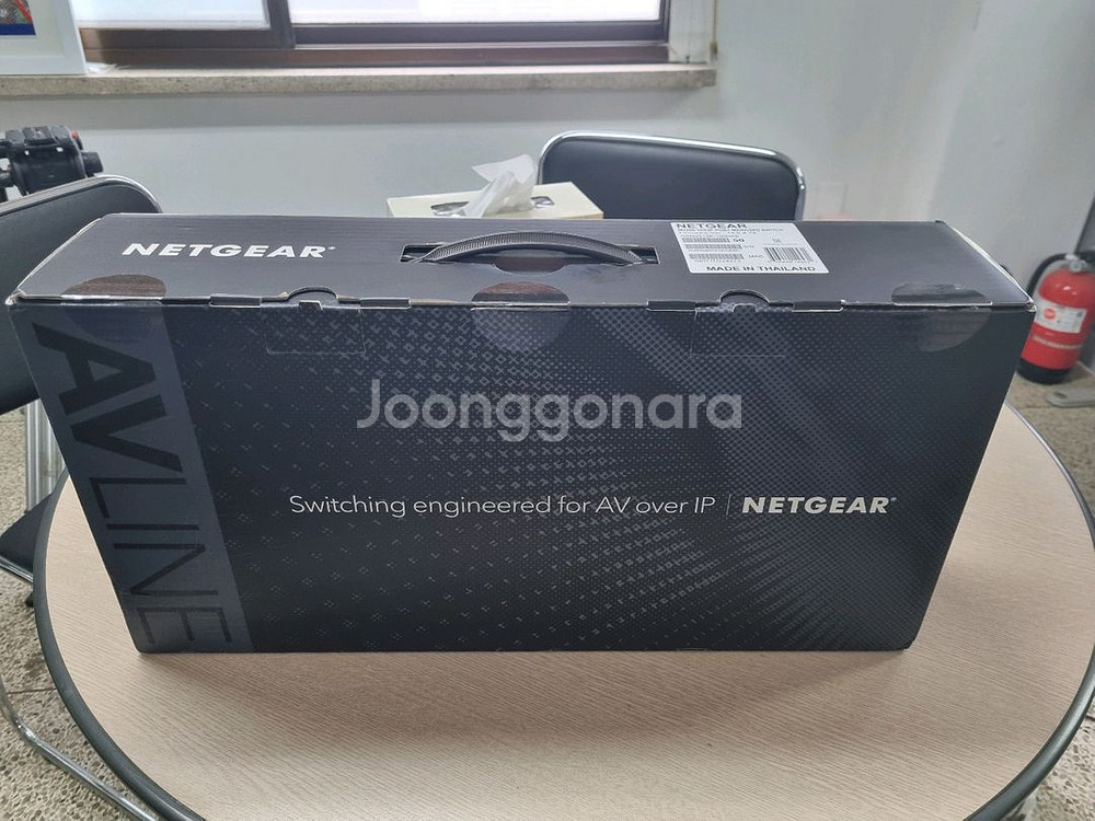 넷기어 M4250-10G2F-POE+--1