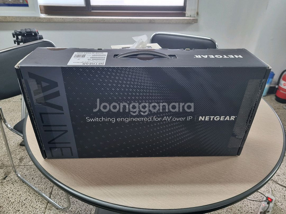 넷기어 M4250-10G2F-POE+--0