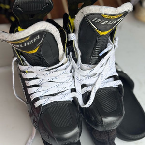 아이스하키 스케이트 Bauer 3S PRO 중상급